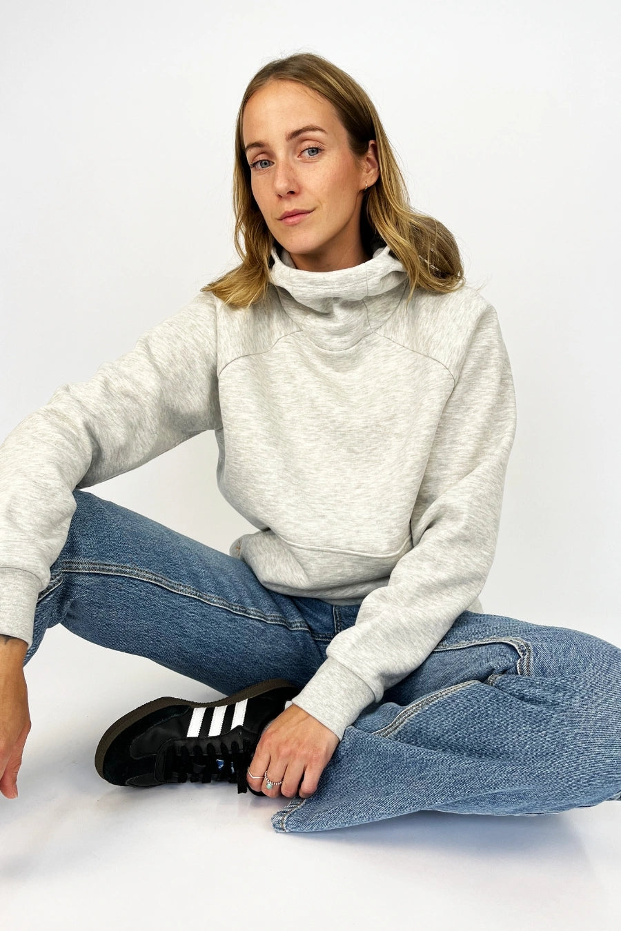 FOSFO Women's recycled kangaroo sweater - AK60008