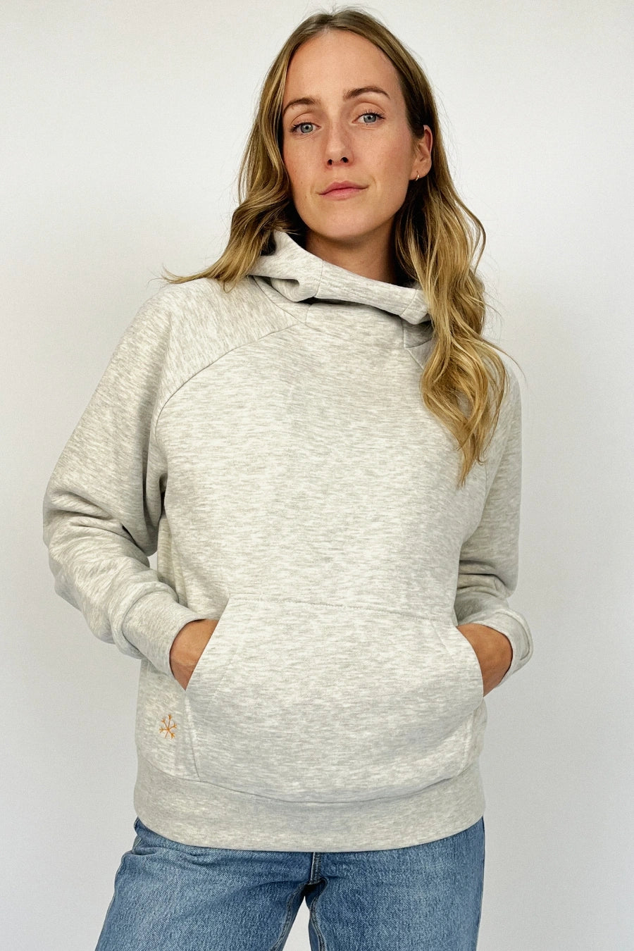 FOSFO Women's recycled kangaroo sweater - AK60008