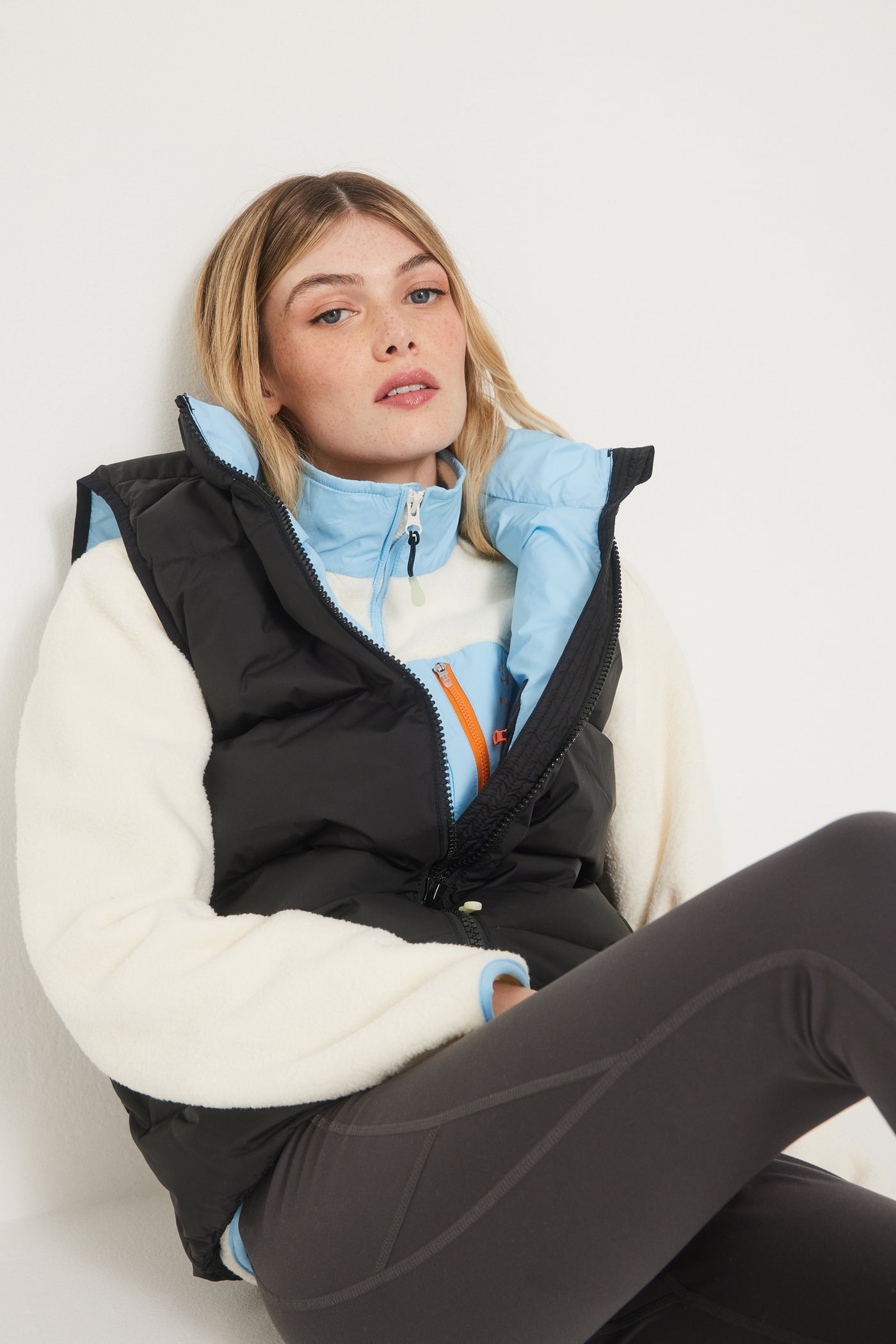 FOSFO Women's Sleeveless Puffer Vest - AK10058