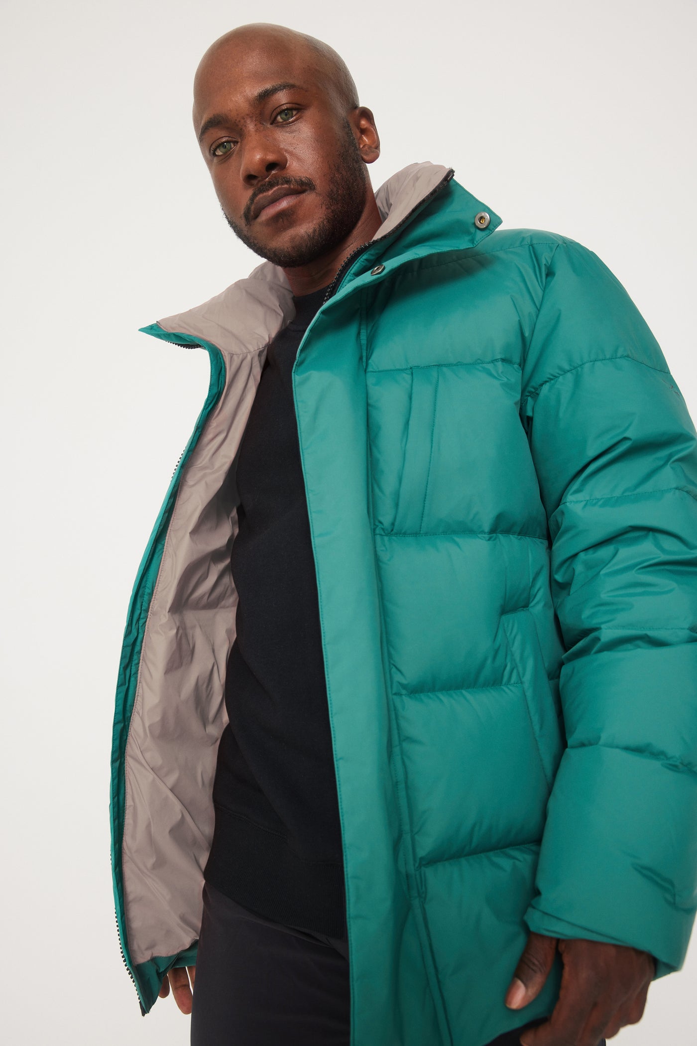 FOSFO SHORT - Men's down puffer jacket court - AK20051